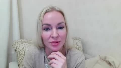 yourr_lana online show from 01/28/25, 04:11