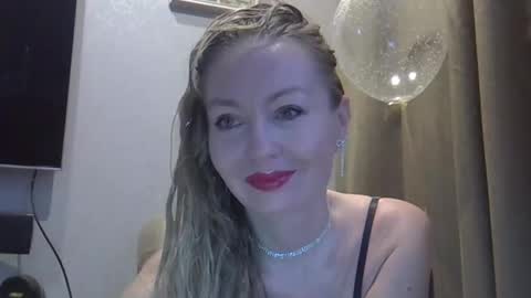 Zarina Swift online show from 11/26/24, 04:35