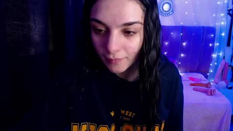 zoe_0111 online show from 11/19/24, 02:01