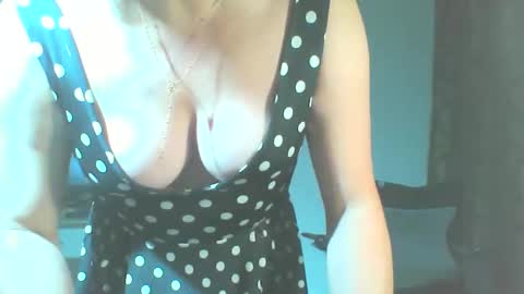 zoe_73 online show from 12/20/24, 12:16