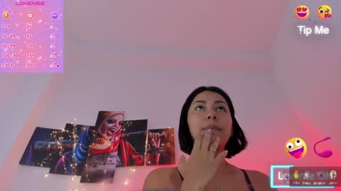 zoe_b1 online show from 12/16/24, 12:23