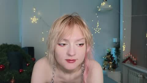 zoe_bang online show from 12/16/24, 08:53