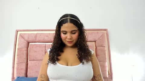 zoee_lov online show from 12/17/24, 03:12