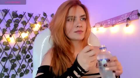 zoee_thompsonn online show from 11/22/24, 07:48