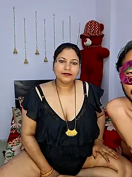 MOM-SUN-COUPLE online show from 12/22/24, 09:42