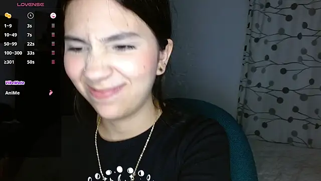 mia  lopez  online show from 11/19/24, 12:42