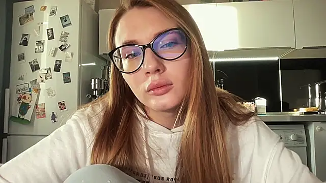  emilia xxx online show from 12/10/24, 03:32