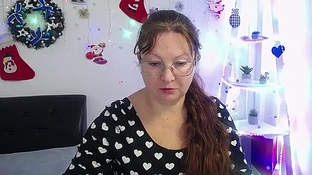 VanessaHotts online show from 01/09/25, 06:06