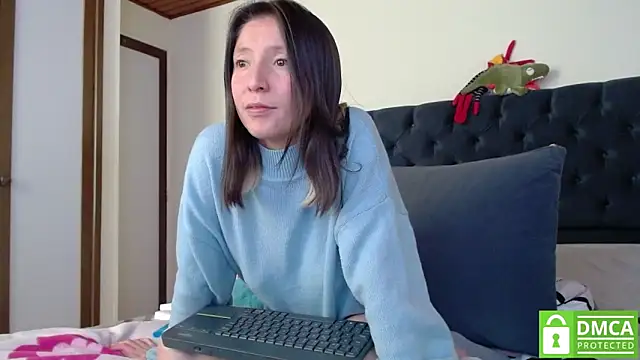 Sophi Cute online show from 12/13/24, 07:27