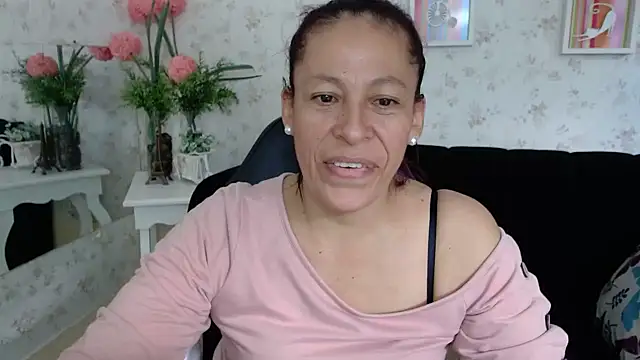 mature martina online show from 12/18/24, 08:21