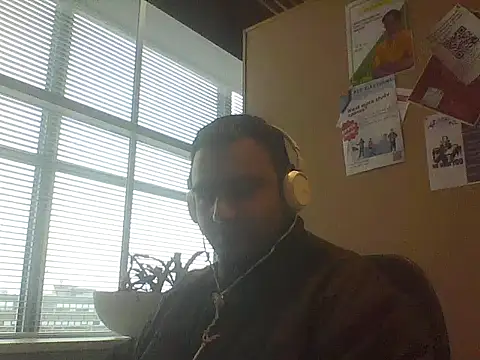 JohnBond009 online show from 01/22/25, 11:52