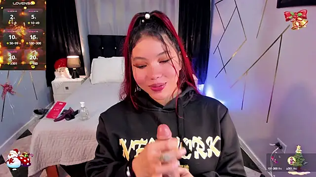 kyliejenner hot online show from 12/14/24, 12:00