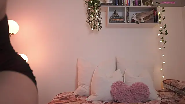 EmilyxRose - online show from 11/12/24, 07:40