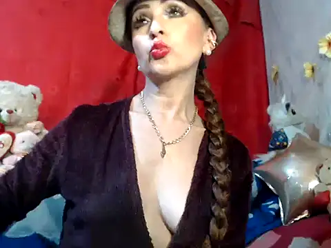 hottieperla online show from 11/14/24, 08:26