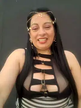 Violeta-Saenz online show from 12/04/24, 03:51