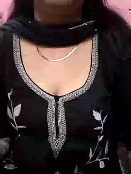 Cute nidhi online show from 11/24/24, 04:16