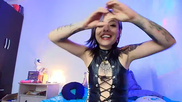 Alicia Ortiiz online show from 01/03/25, 10:58