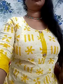 Shreyanshi t online show from 11/18/24, 08:24