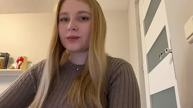 NicoleYoung online show from 11/19/24, 01:18