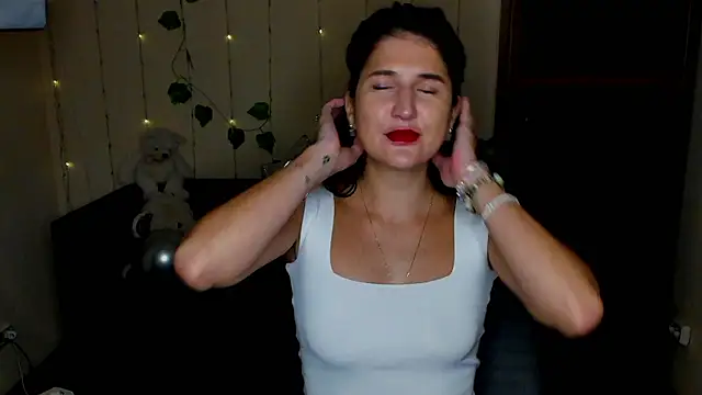 Alianna Solo Kisses online show from 11/12/24, 12:28