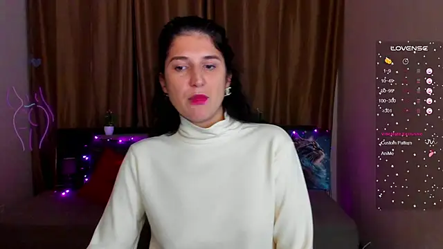 Alianna Solo Kisses online show from 12/24/24, 12:25