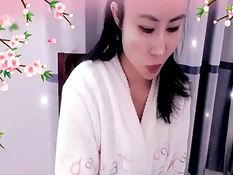 xiaoxuer online show from 12/15/24, 05:56