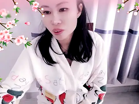 xiaoxuer online show from 12/12/24, 04:40