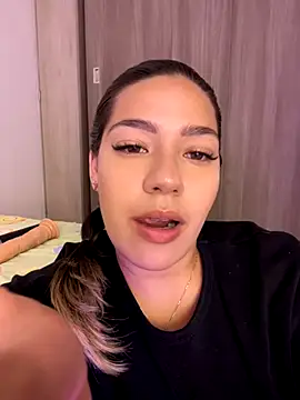 Latina vanessa online show from 11/16/24, 02:13