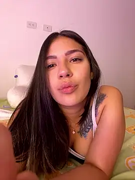 Latina vanessa online show from 12/03/24, 12:00