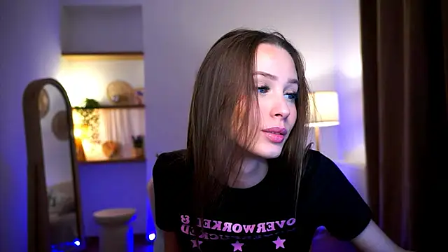 Emma  Cutiee online show from 11/29/24, 11:35