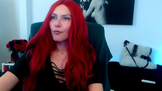 EvelynQueenn online show from 11/15/24, 06:11