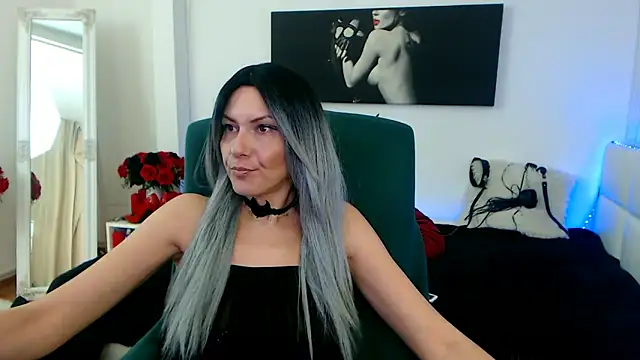 EvelynQueenn online show from 11/30/24, 05:29