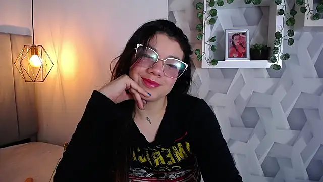 Carolina-mejia online show from 11/27/24, 11:25