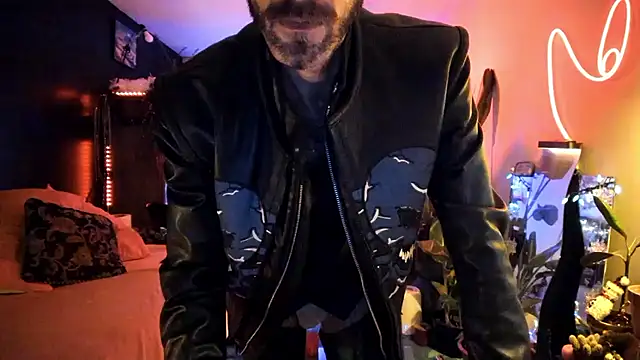 leatherz69 online show from 12/22/24, 07:21