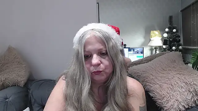 Silver Sofia online show from 12/30/24, 11:53