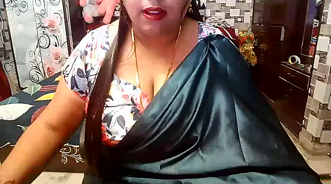 kiranpreet85 online show from 11/22/24, 04:44