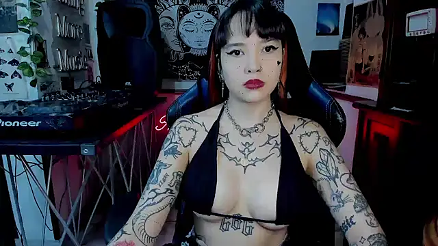 Demongirl6666 online show from 11/11/24, 01:45