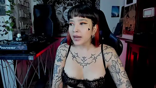 Demongirl6666 online show from 01/06/25, 01:52