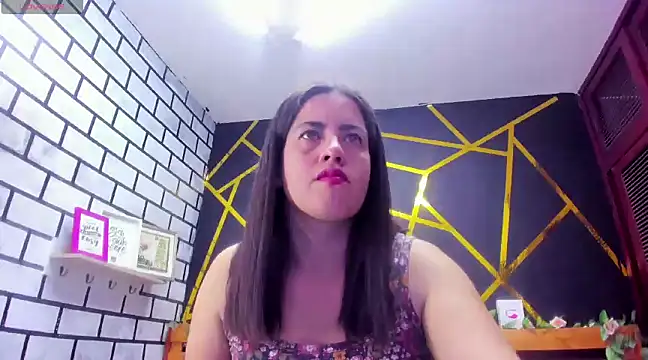 kathina giraldo online show from 01/07/25, 12:48