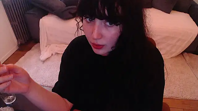 Lynylou online show from 11/19/24, 12:25