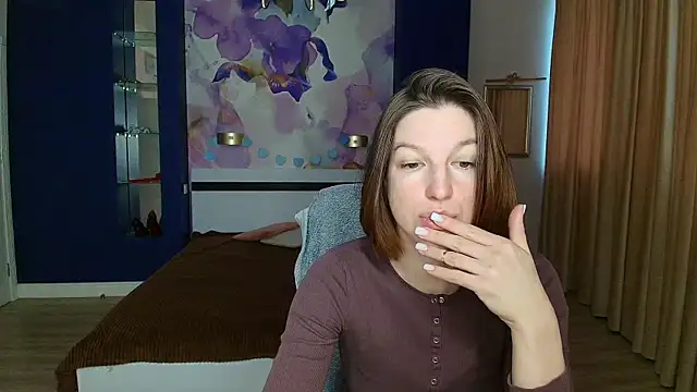 EmilyWalkeri online show from 12/02/24, 07:50