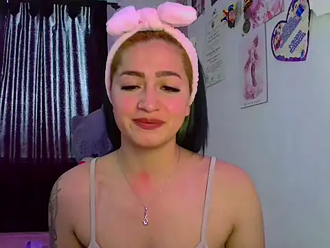 lucycherry   online show from 11/16/24, 05:30