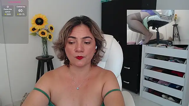 Ghada milf online show from 11/20/24, 01:52