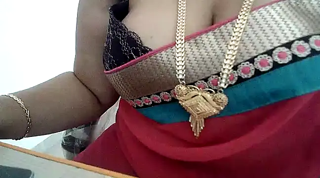 hot pavitra online show from 12/13/24, 06:53