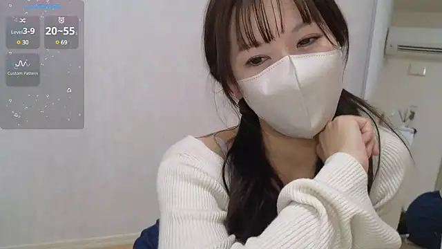 miori-oxo   online show from 12/23/24, 10:22