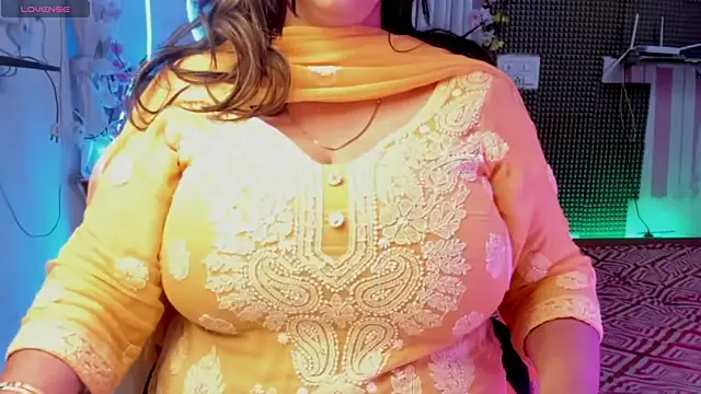 Gulabi Queen online show from 02/06/25, 01:47