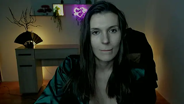 EricaPowers online show from 11/24/24, 11:36