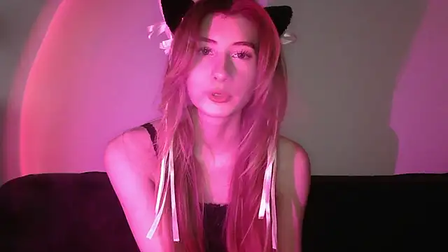 ErikaShyy online show from 11/26/24, 01:12