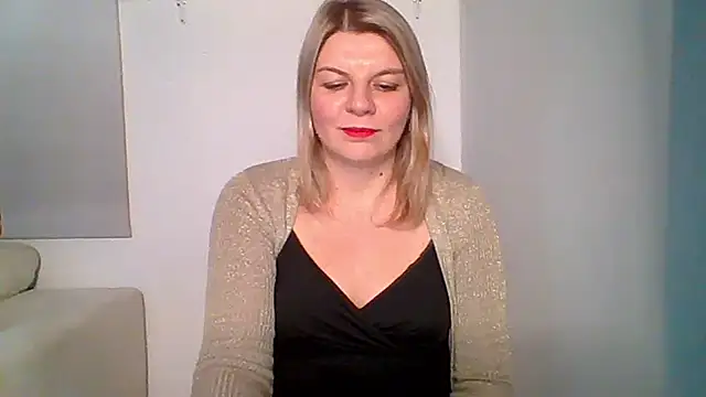 AdriannaFlirt online show from 12/14/24, 07:11