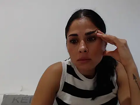 Perla B online show from 11/23/24, 12:07